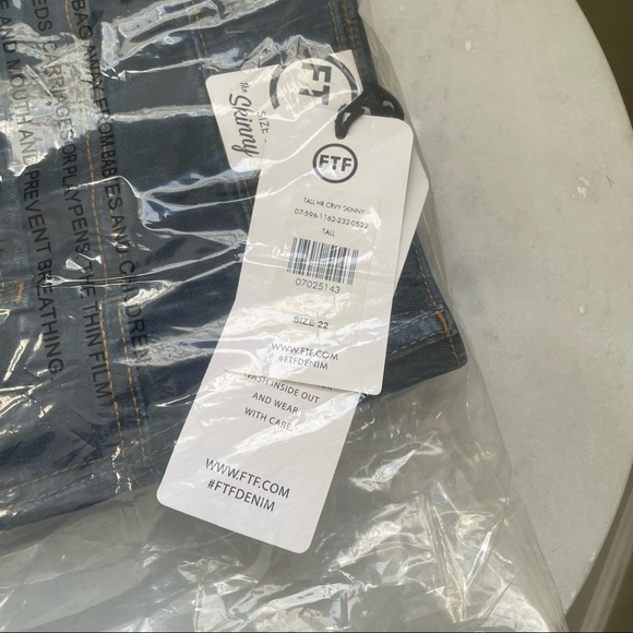 Dark Wash Curvy Skinny Jeans Tall Inseam | Fashion To Figure - Picture 6 of 7